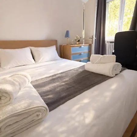 Grand T3 Proche Metro Et Centre De Paris Apartmán *